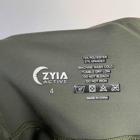 Zyia Olive Logo Stripe Light n Tight Hi-Rise 20” capri - Picture 9 of 10